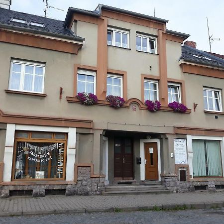 Ubytovani Schindler Velke Porici エクステリア 写真